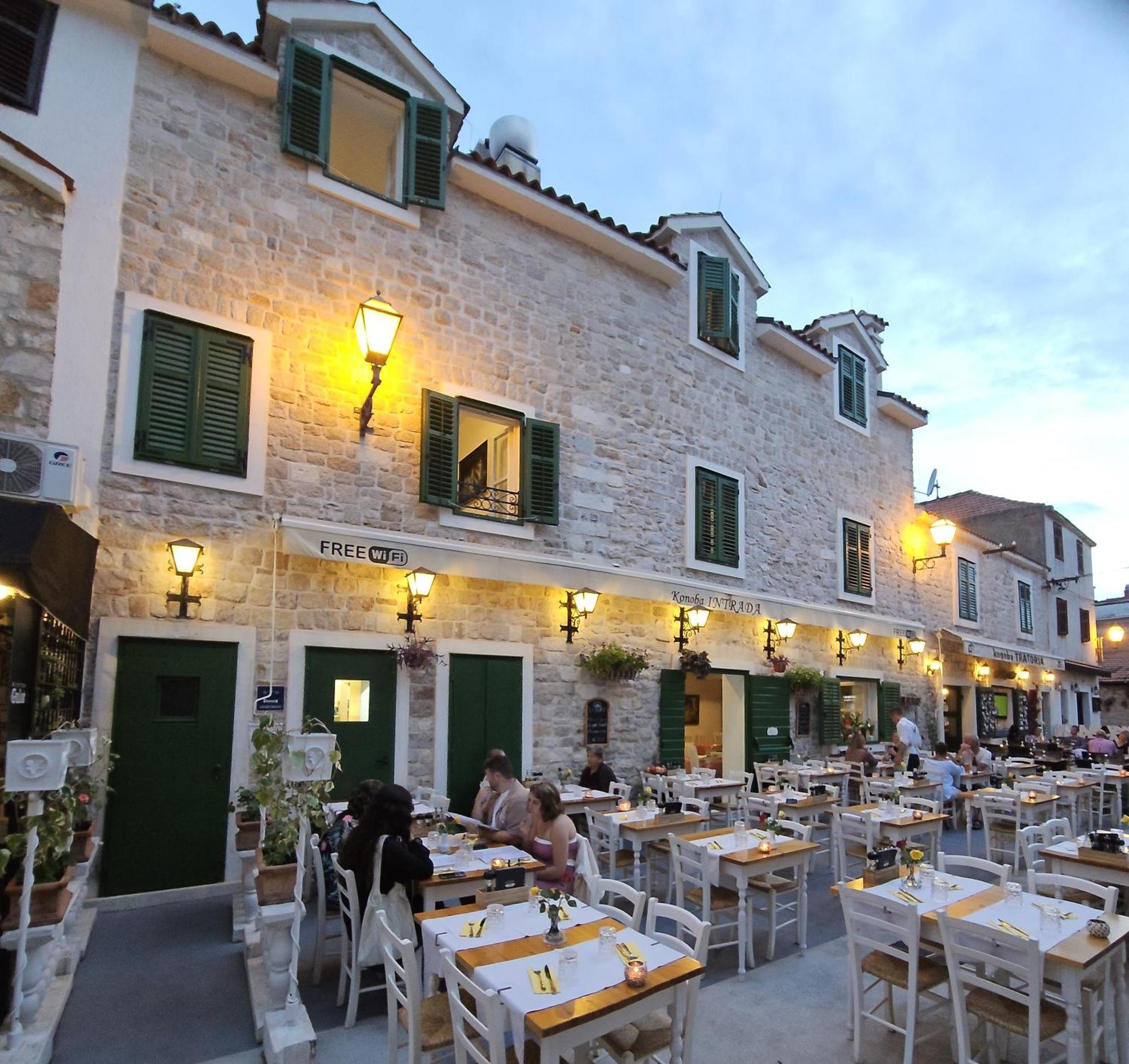 Centar Vodice Apartmani Esterno foto