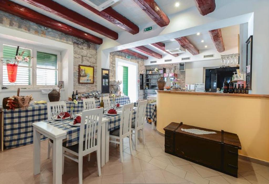 Centar Vodice Apartmani Esterno foto